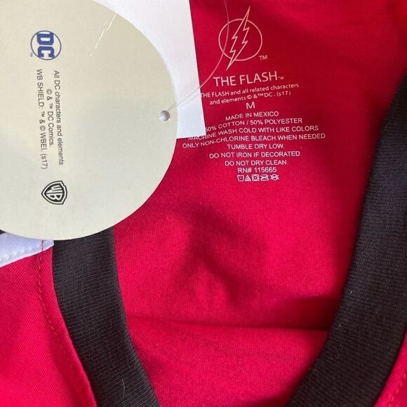 3/$25 DC COMICS The Flash Short Sleeves Tee.Size M - Picture 6 of 9